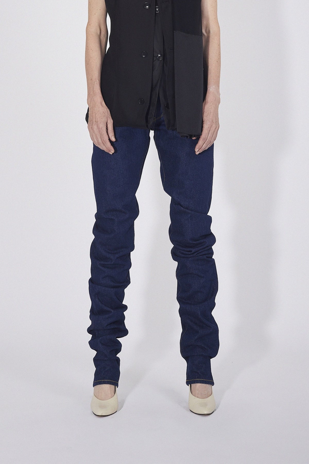 INFINI – front